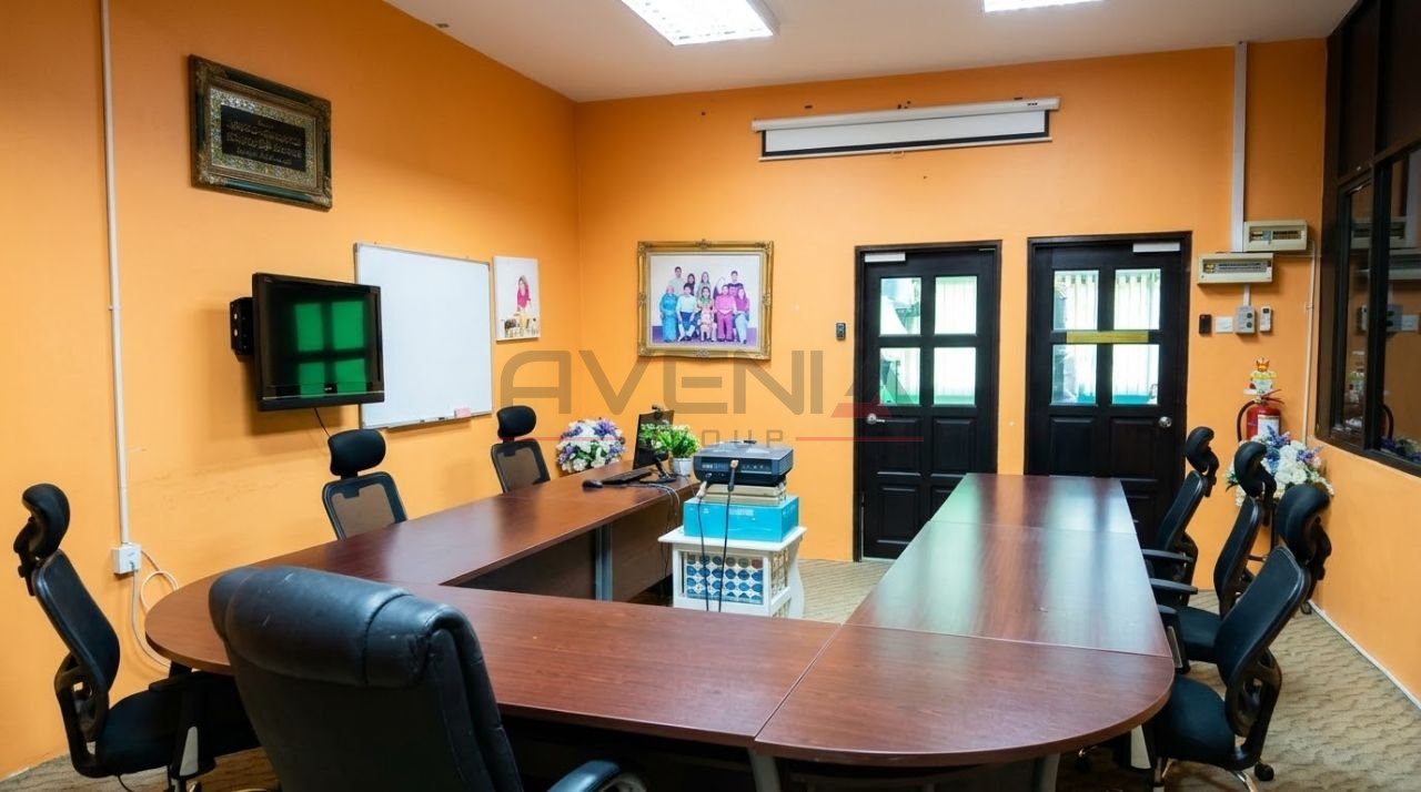 KEDAI DI TAMAN SRI JENARIS TIKAM BATU 📍 | SHOPLOT | CASHBACK RM25,000 | ZERO DEPOSIT | BOOKING 1K 4