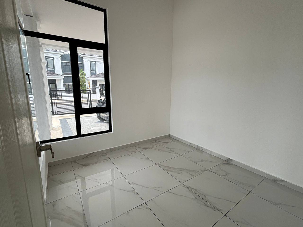 VILLA NATURA, BANDAR SERI ASTANA | CORNER LOT 11
